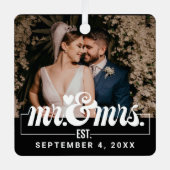 夫妻の贈り結婚物初めてのクリスマス結婚した メタルオーナメント (正面)