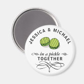 夫婦が一緒に漬け物を作パーソナライズされたる マグネット (正面/裏面)