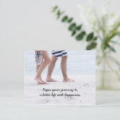 夫婦は歩くに沿ってビーチ シーズンポストカード (スタンド正面)