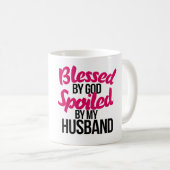 夫賛美に甘やかされた神によって コーヒーマグカップ (正面右)