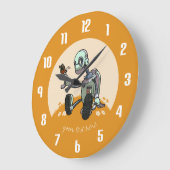 奇妙なロボットが彼の最初の蝶の漫画を見る ラージ壁時計 (傾斜)