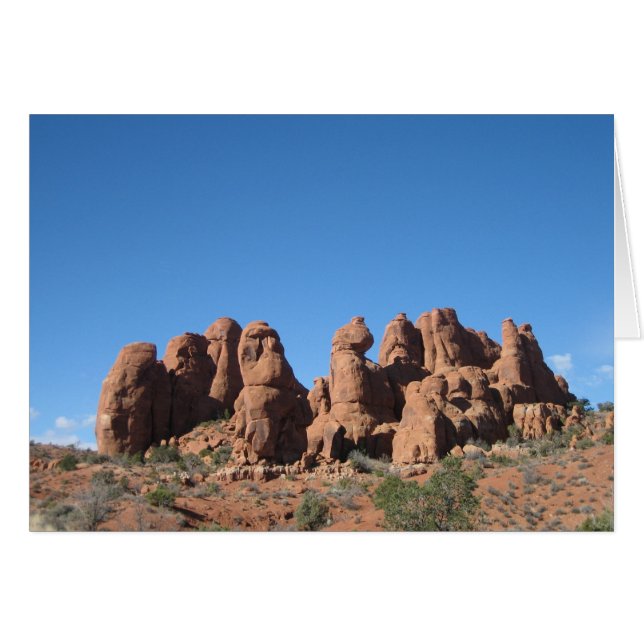 奇妙な丘 (正面横)