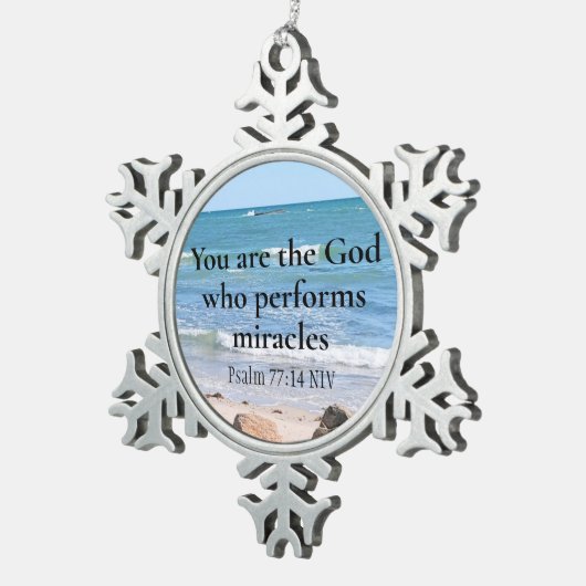奇跡を行う神海ブルーバイブル聖句 スノーフレークピューターオーナメント (右)