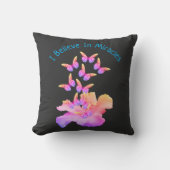 奇跡信じのハイビスカスフラワーチョウ クッション (正面)