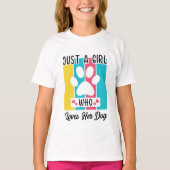 女おもしろいの子は犬を好む Tシャツ (正面)