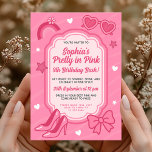 女かわいらしの子のためのピンクの誕生日パーティー 招待状<br><div class="desc">ピンクの誕生日パーティーの招待かわいらしで、これですばらしい誕生日バッシュを投げる！おもしろいとピンクガーリーのテーマでデザインされたハイヒール、弓、ハート、星を特徴とする、この招待は若いファッショニスタに最適。お客様のイベント詳細で簡単にカスタマイズ可能な、輝くお祝いに最適。ピンク素晴らしとグラムが大好きな女の子の誕生日パーティーのために！</div>