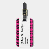 女のおもしろい子がホットピンクのフェミニストの才能を支配 ラゲッジタグ (正面縦)