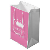 女のパーソナライズされた子のためのピンクのプリンセスクラウン抱き枕 ミディアムペーパーバッグ (正面アングル)