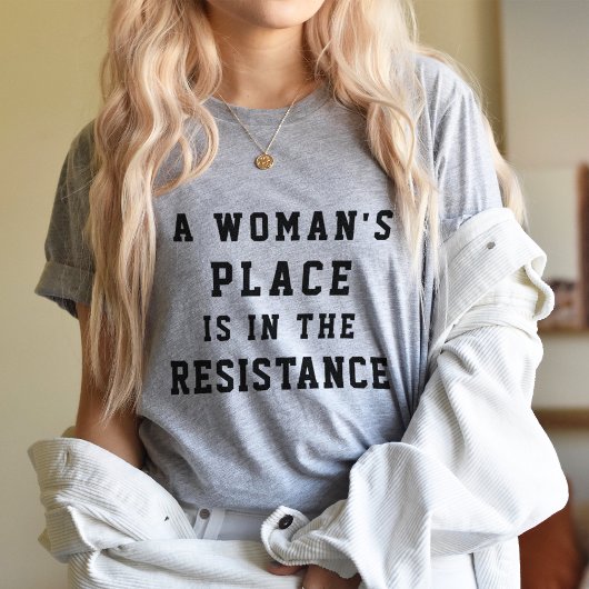女の地位はレジスタンスにある Tシャツ
