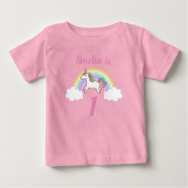 女の子かわいいピンクのユニコーン名前をカスタムする1st誕生日 ベビーTシャツ