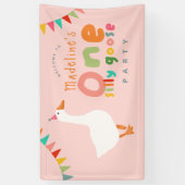 女の子かわいワン間抜けグース1歳の誕生日へようこそ 横断幕 (縦)