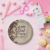 女の子がコーヒーのベビーシ素朴ャワーを浴びている ペーパープレート (パーティー)