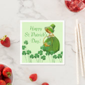 女の子がシャムロックを選ぶ聖パトリックの日 スタンダードカクテルナプキン (インサイチュ)