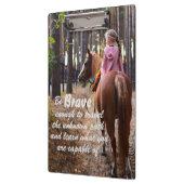 『女の子がパーソナライズされたブレイブ引用文』 クリップボード (左)