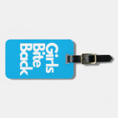 女の子が噛み返るおもしろい ラゲッジタグ (正面横)