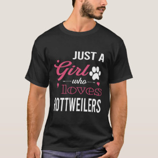 女の子が女の子を愛するロットワイラーの犬が可愛い Tシャツ