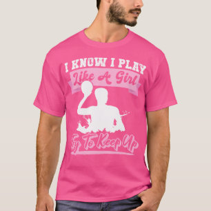 女の子が水球を上げようとするのを知っ保ている Tシャツ