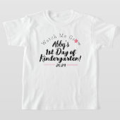 女の子が私を見守る幼稚園の1日目 Tシャツ (レイダウン)