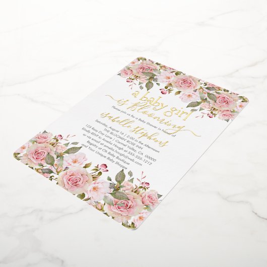 女の子が花を咲かせるピンクのフローラのシャワー 箔招待状 (回転した状態)
