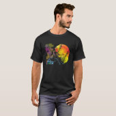 女の子が遊ソフトボールを上げようとするの保が好き知っている Tシャツ (正面フル)