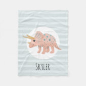 女の子たちがかわいいモダンピンクのトリケラトップス恐竜の子どもたち フリースブランケット (正面)