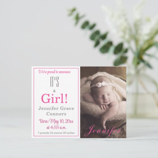 女の子だ!ホットピンクベビー誕生発表 案内ポストカード (スタンド正面)