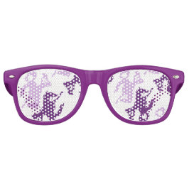 女の子と彼女のバッキングブロンコピンク レトロサングラス