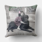 女の子と彼女の犬 クッション (裏面)