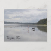 女の子と犬のビーチ ポストカード (正面)