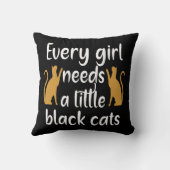 女の子には黒猫が必要だ クッション (裏面)