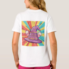 女の子のためのハロウィン - 魔法使いのスイーツへの道 Tシャツ