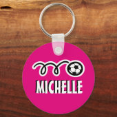 女の子のためのピンクのカスタマイズ サッカー ボール キーチェーン (正面)