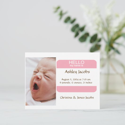 女の子のための高い名札の誕生の発表 案内ポストカード (スタンド正面)