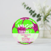 女の子のグリッターのサッカーボールの誕生日、ピンクのネオン 招待状 (スタンド正面)