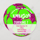 女の子のグリッターのサッカーボールの誕生日、ピンクのネオン 招待状 (正面/裏面)