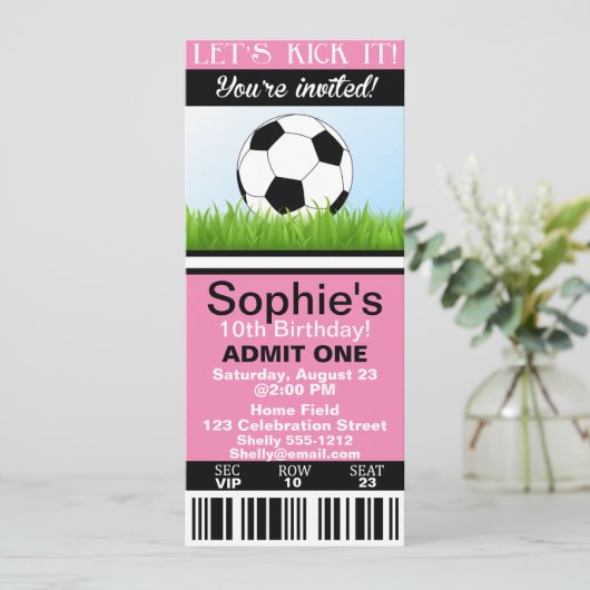女の子のサッカーのチケットの誕生日の招待はカスタマイズ 招待状 (スタンド正面)