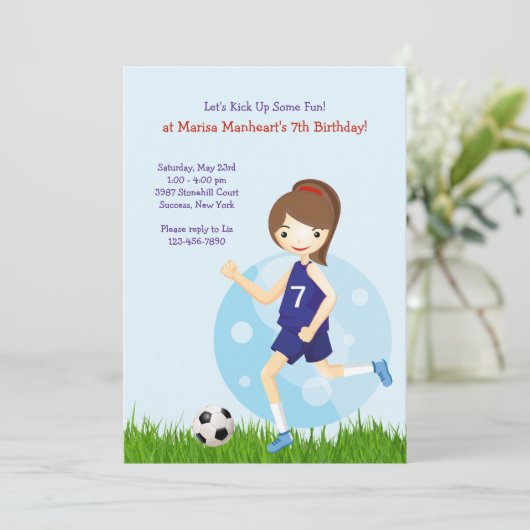 女の子のサッカーの選手の誕生日のパーティの招待状 招待状 (スタンド正面)