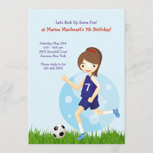 女の子のサッカーの選手の誕生日のパーティの招待状 招待状