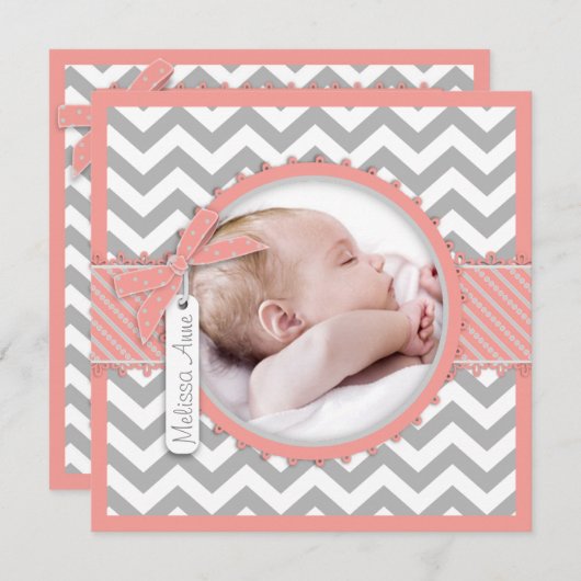 女の子のシェブロンのプリントの誕生の発表の写真カード 案内状 (正面/裏面)