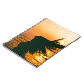 女の子のシルエット、海の夕日、自由。 ノートブック (左側)