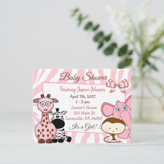 女の子のジャングルまたは動物園の動物をテーマにした赤ちゃんシャワー インビテーションポストカード (スタンド正面)