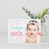 女の子のドーナツ 写真 1歳の誕生日パーティー 招待状 (スタンド正面)