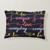 女の子のハート、言葉のシームレスなパターン。 アクセントクッション (裏面)