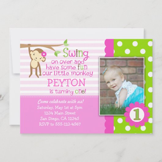 女の子のピンクのためのモダンな猿の誕生日の招待状 招待状 (正面)