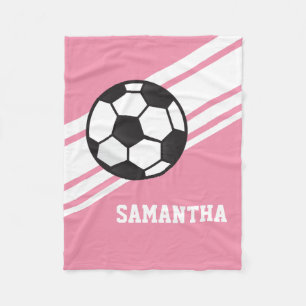 女の子のピンクのサッカーボールはパーソナライズな名前を遊ばします フリースブランケット