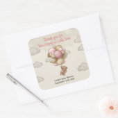 女の子のベビーはピンクの茶色のバルーン赤ちゃんシャワーを持つ スクエアシール (封筒)