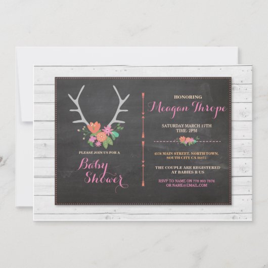女の子のベビーシャワーの雄鹿のピンクの素朴な花の招待 招待状 (正面)