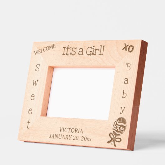 女の子のベビーラトル名6 x 4, 7 x 5写真 レーザー彫刻フレーム (左)