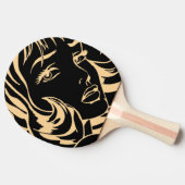 女の子のポートレート：解雇されたヘアエレガンス 卓球ラケット (横)