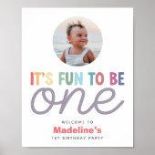 女の子のモダンな虹の1歳の誕生日写真歓迎 ポスター (正面)